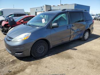  Salvage Toyota Sienna