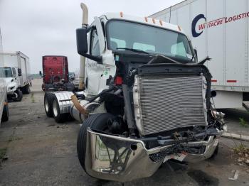  Salvage Freightliner Cascadia 1