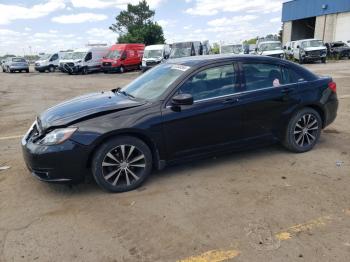  Salvage Chrysler 200