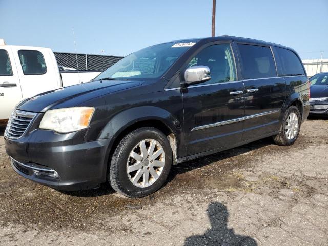  Salvage Chrysler Town & Country