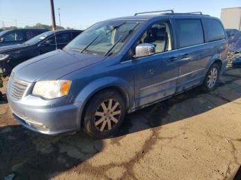  Salvage Chrysler Minivan