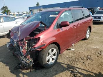  Salvage Toyota Sienna