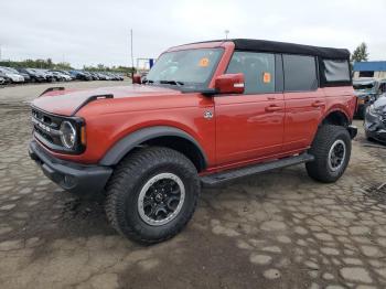  Salvage Ford Bronco