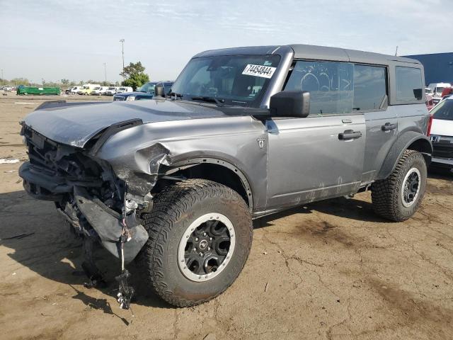  Salvage Ford Bronco