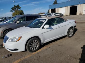  Salvage Chrysler 200