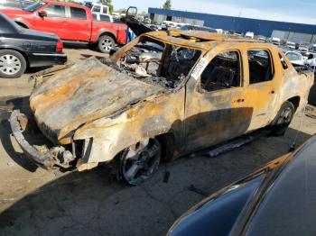  Salvage Chevrolet Avalanche