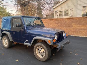  Salvage Jeep Wrangler