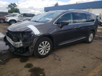  Salvage Chrysler Pacifica