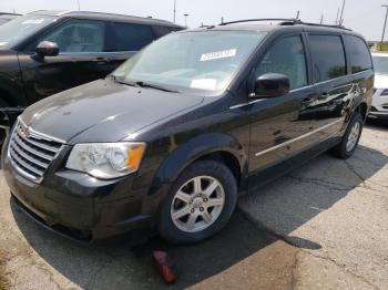  Salvage Chrysler Minivan