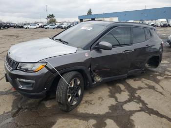  Salvage Jeep Compass