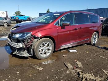  Salvage Chrysler Pacifica