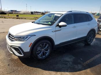  Salvage Volkswagen Tiguan