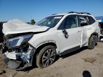  Salvage Subaru Forester