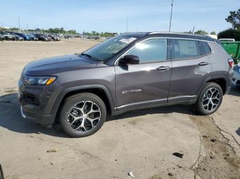  Salvage Jeep Compass