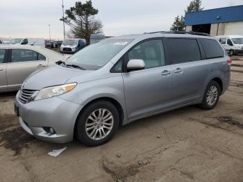  Salvage Toyota Sienna