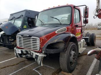  Salvage Freightliner M2 106 Med