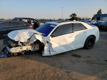  Salvage Chrysler 300