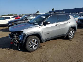  Salvage Jeep Compass