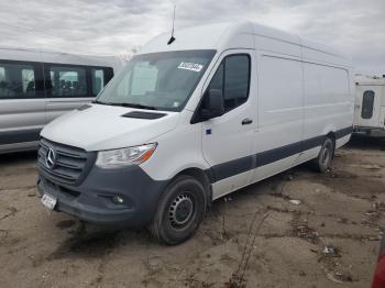  Salvage Mercedes-Benz Sprinter