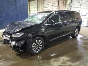  Salvage Chrysler Pacifica