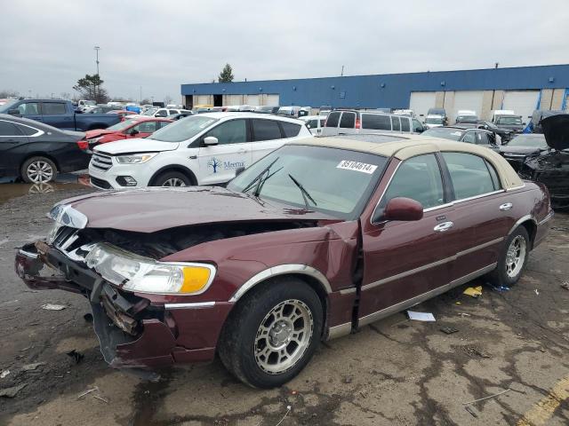  Salvage Lincoln Towncar