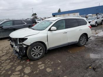  Salvage Nissan Pathfinder