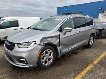  Salvage Chrysler Pacifica