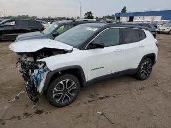  Salvage Jeep Compass