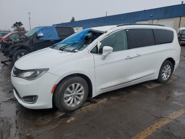  Salvage Chrysler Pacifica