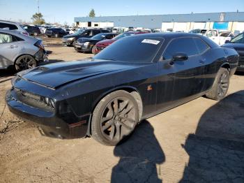  Salvage Dodge Challenger