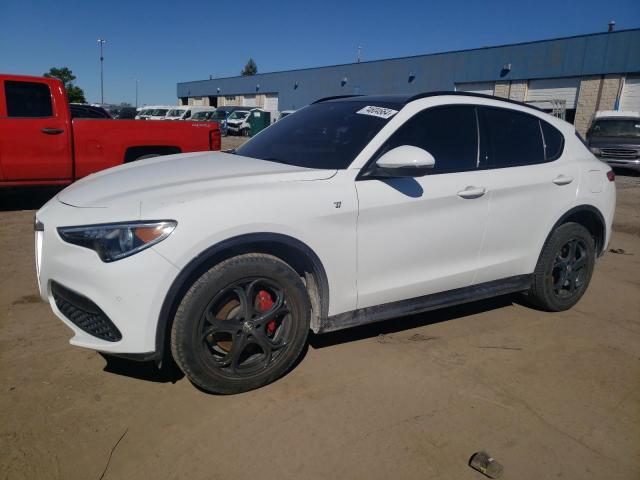  Salvage Alfa Romeo Stelvio