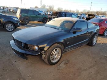  Salvage Ford Mustang