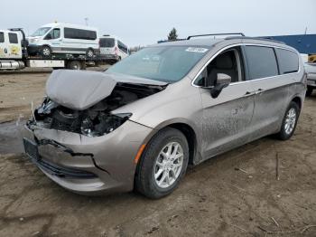  Salvage Chrysler Pacifica