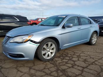  Salvage Chrysler 200