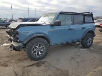  Salvage Ford Bronco