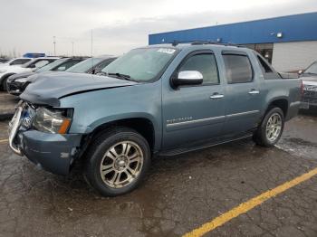  Salvage Chevrolet Avalanche