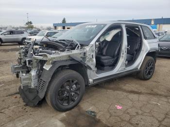  Salvage Jeep Grand Cherokee