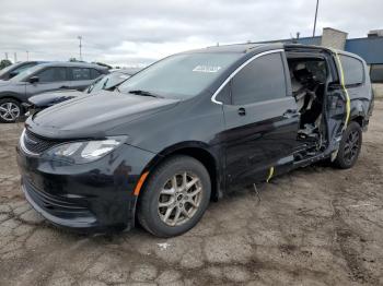  Salvage Chrysler Pacifica