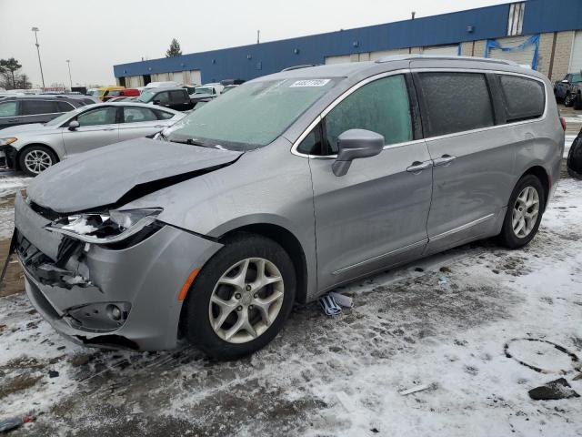  Salvage Chrysler Pacifica