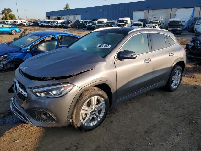  Salvage Mercedes-Benz GLA