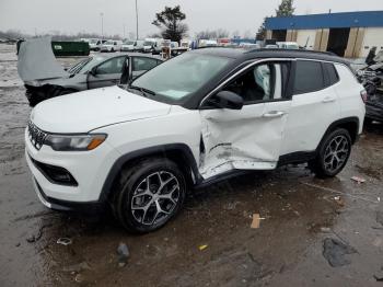  Salvage Jeep Compass