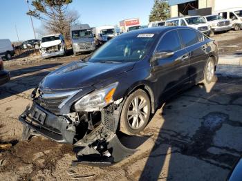  Salvage Nissan Altima