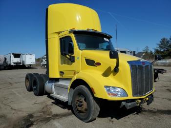  Salvage Peterbilt 579