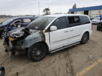  Salvage Chrysler Minivan