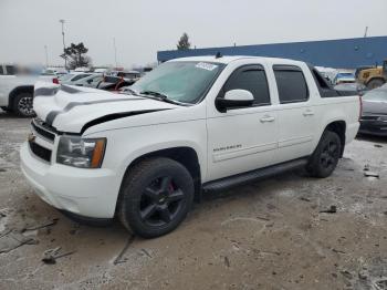  Salvage Chevrolet Avalanche