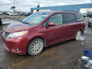  Salvage Toyota Sienna