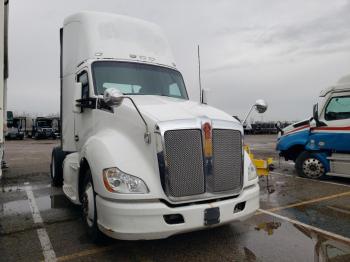  Salvage Kenworth Constructi