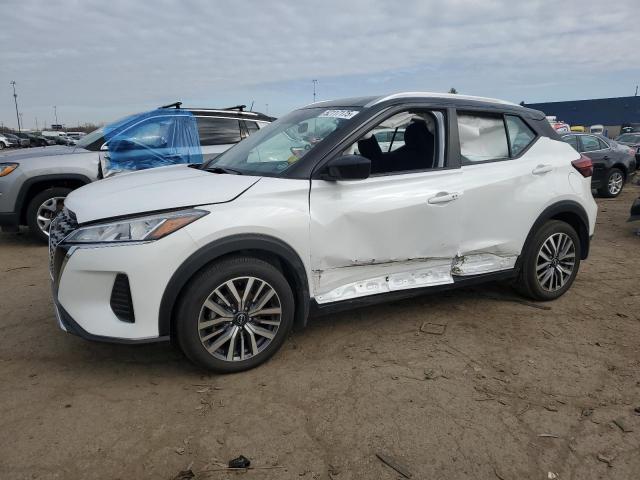  Salvage Nissan Kicks