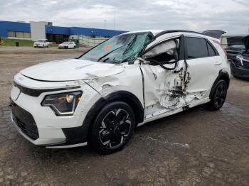  Salvage Kia Niro