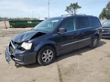  Salvage Chrysler Minivan